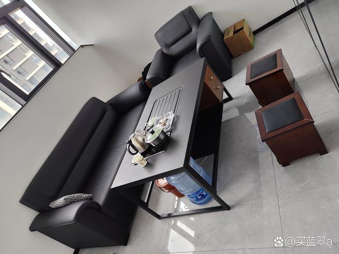 廣州搬家搬運(yùn)拉貨、辦公家具回收、清場(chǎng)廢舊物品清理處理一站式到位